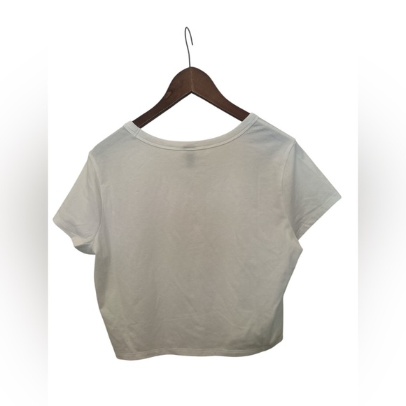 Women’s Wild fable white V neck Crop Tee, size XL - Picture 4 of 6